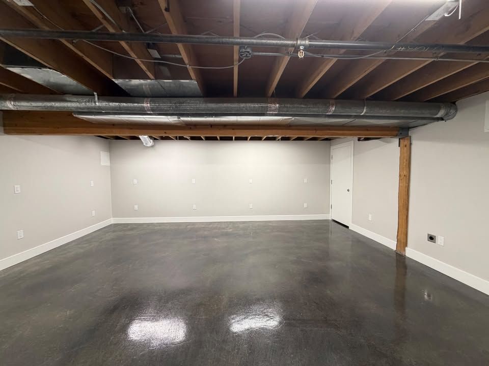 Great Sandy Location Office Space for Rent with Possibility to Expand