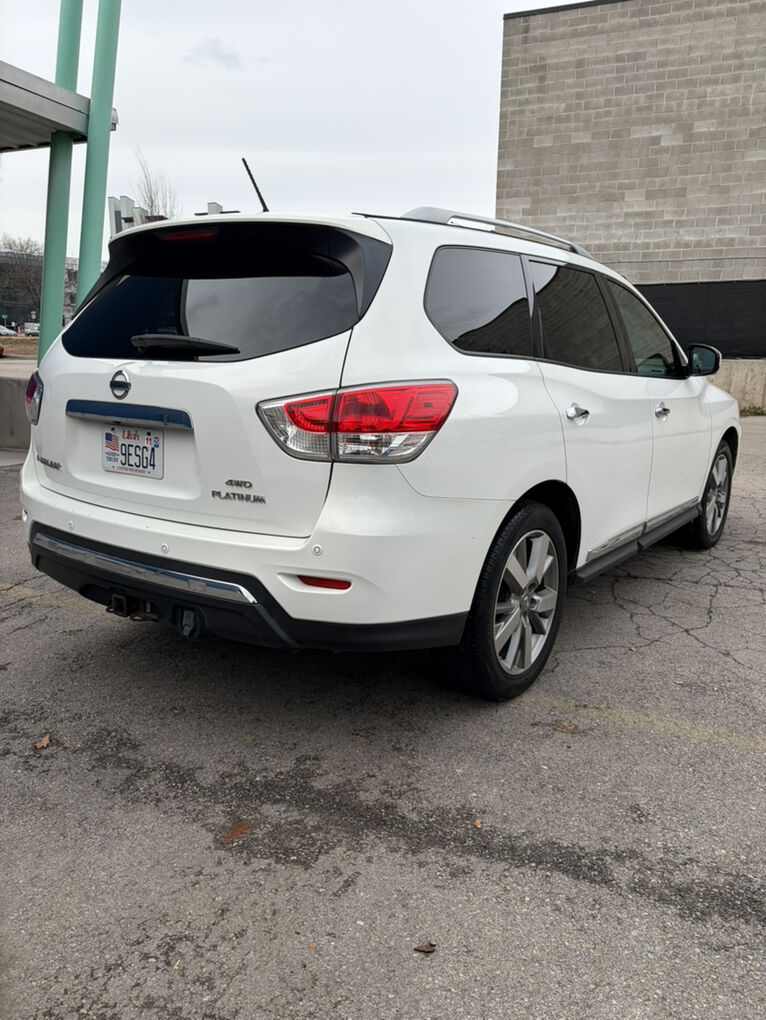 2013 NISSAN PATHFINDER Platinum