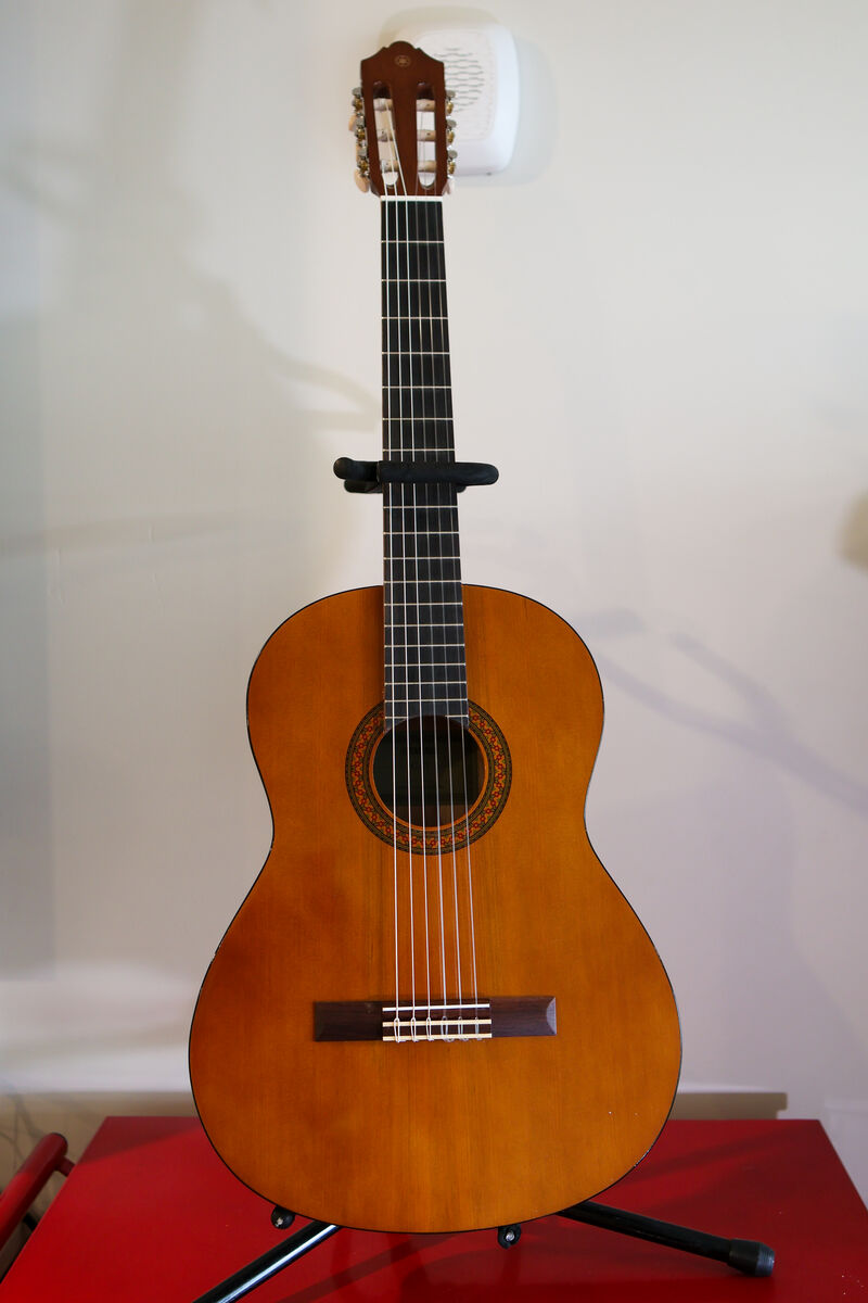 Yamaha C40 Classical Acoustic Guitar Natural Brand NEW