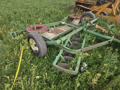 11' John Deere disc cultivator