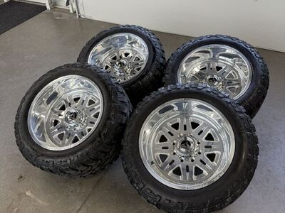 20x12 Fuel Forged Wheels/ 33x12.50r20 Tires 8x170