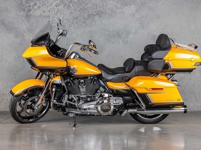 2022 Harley-Davidson® FLTRKSE - CVO™ Road Glide® Limited