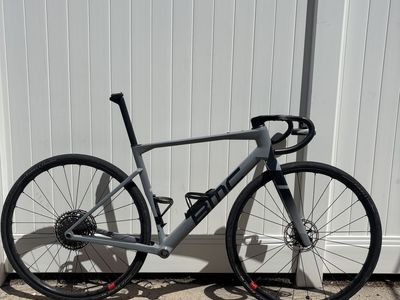 BMC Kaius 01 + Reserve GR 25 wheels