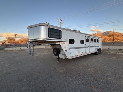 Sundowner Living Quarter 3 Horse Trailer