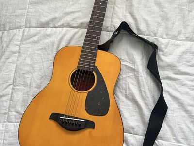 Yamaha FG-Junior Acoustic Guitar