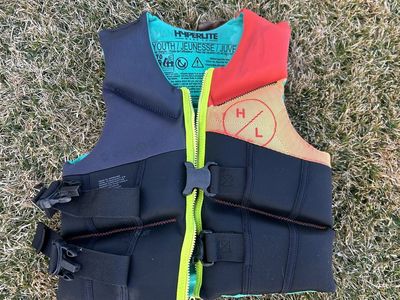youth life vest/jacket