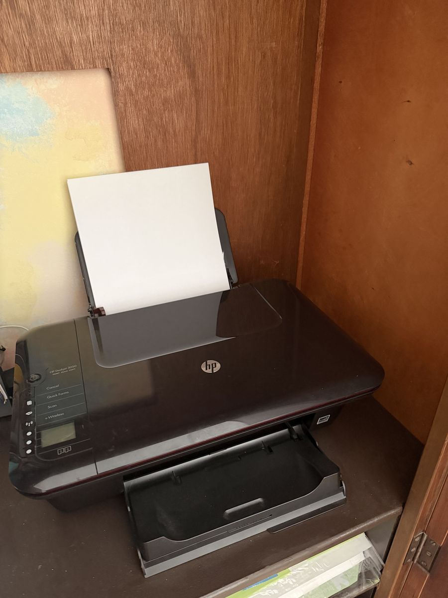HP Deskjet 3050 All-in-One Printer (Print / Scan / Copy) + NEW Black Ink