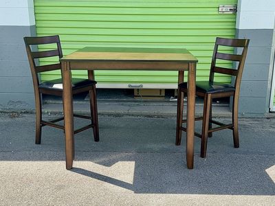 FREE DELIVERY! Dining Table 2chairs