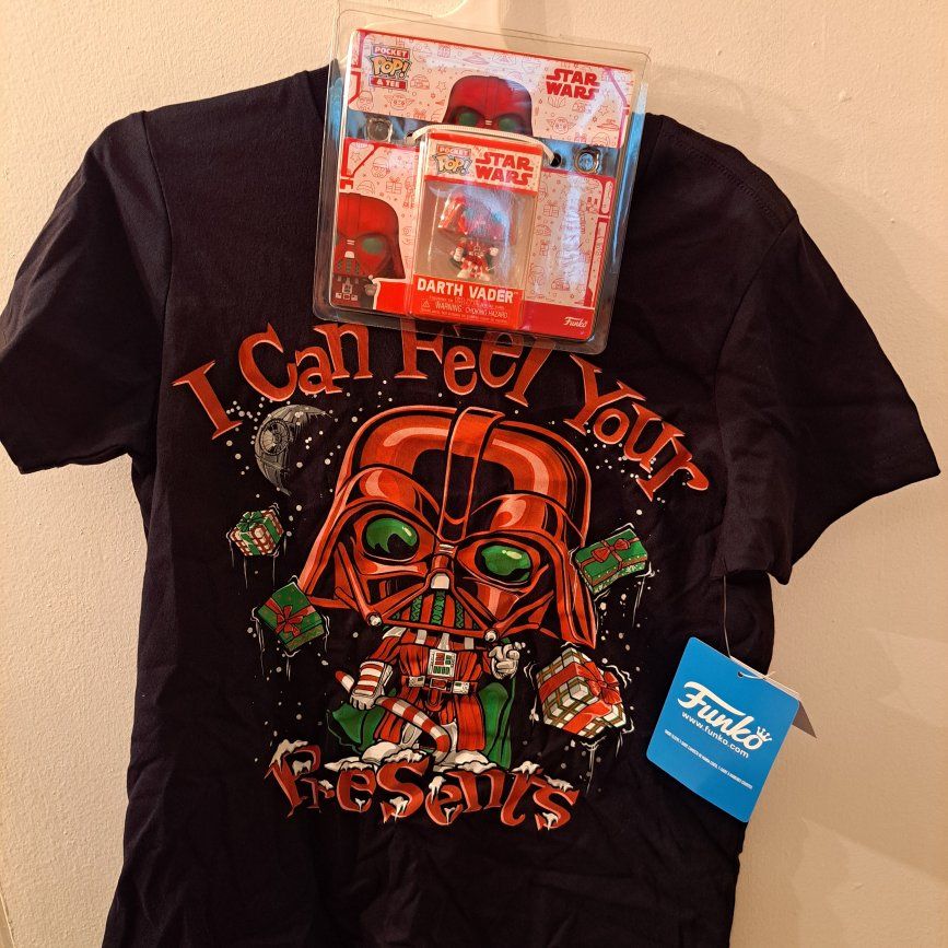 New kids Star Wars Funko shirt and figure