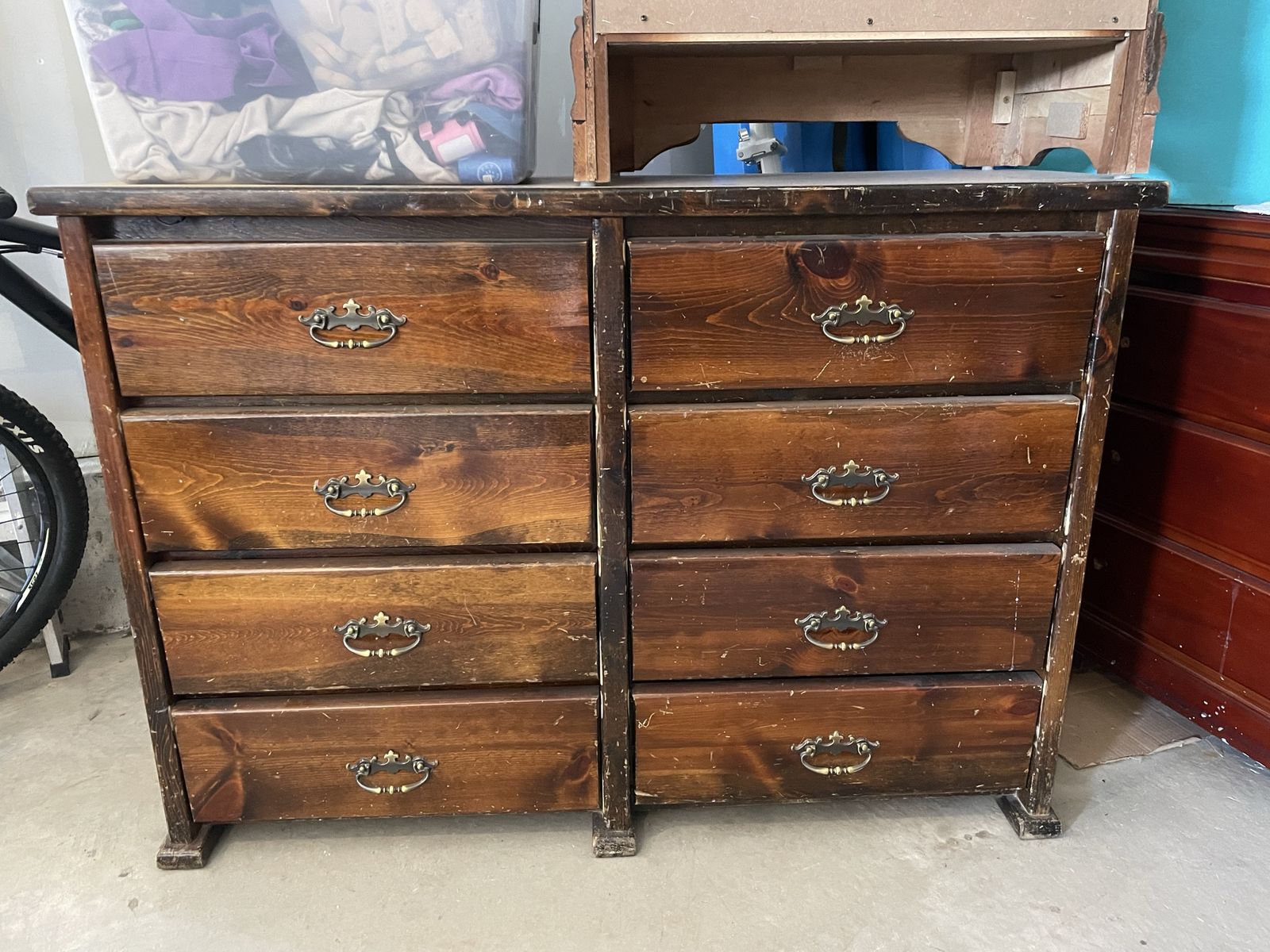 8 drawer long pine wood dresser