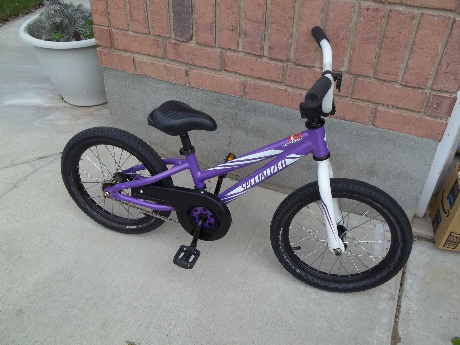 Specialized Hotrock 16" Girl's Bike