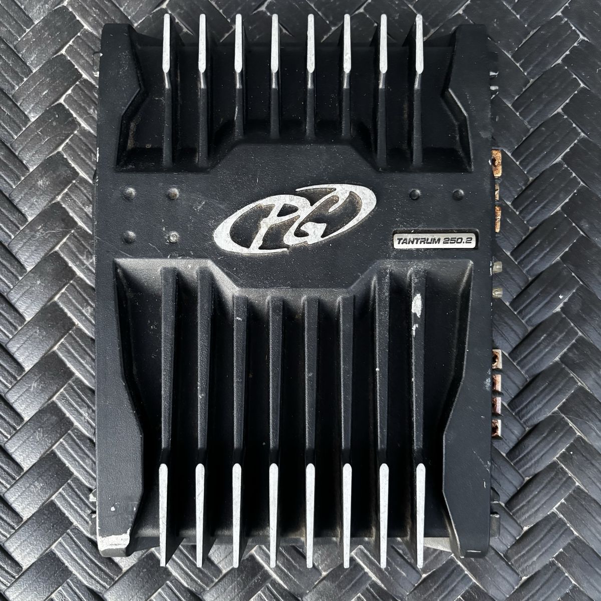 Phoenix Gold Tantrum 250.2 old school amp