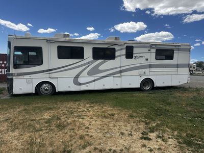 2001 Fleetwood Discovery Motorhome
