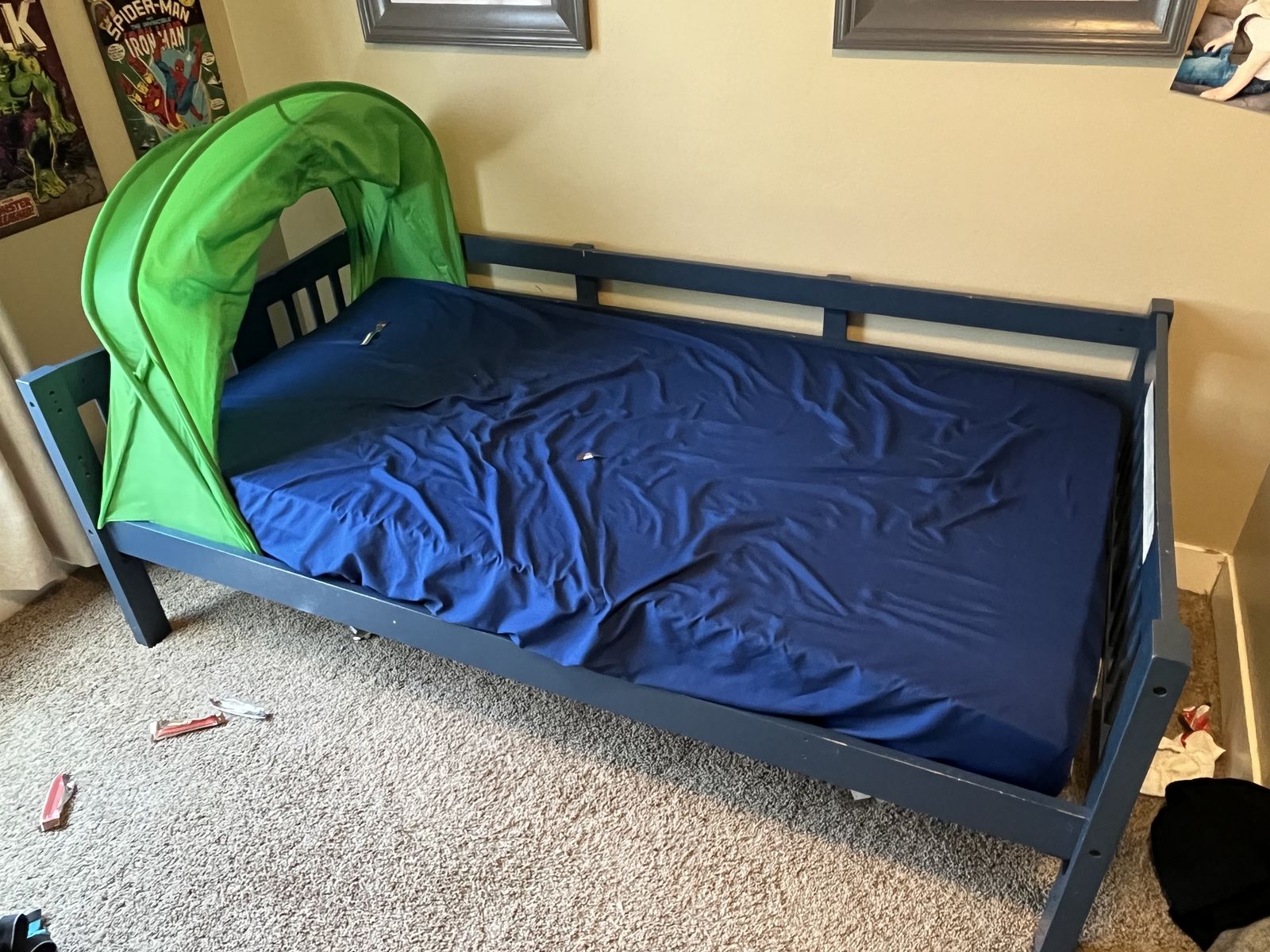Free twin bed frame with mattress