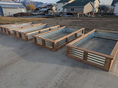 Custom Wood & Metal Raised Garden Beds - Various Sizes Available