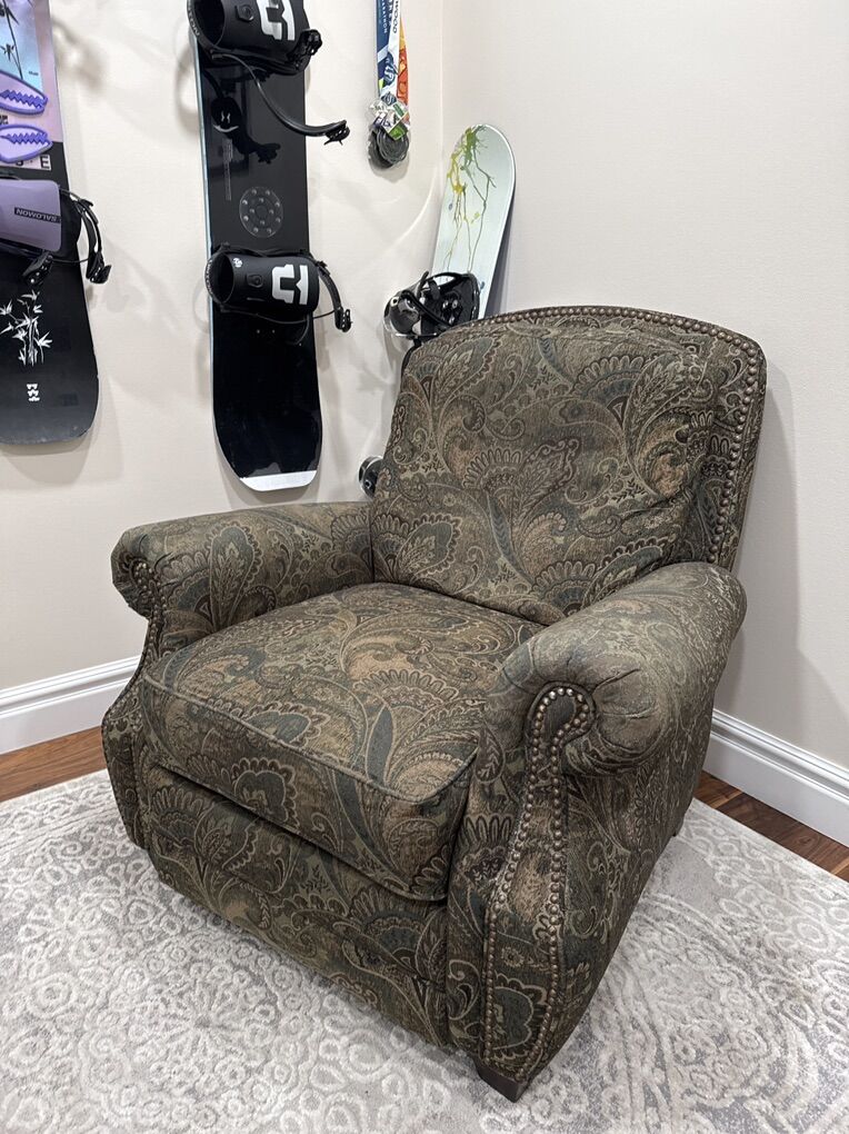 Free Recliner