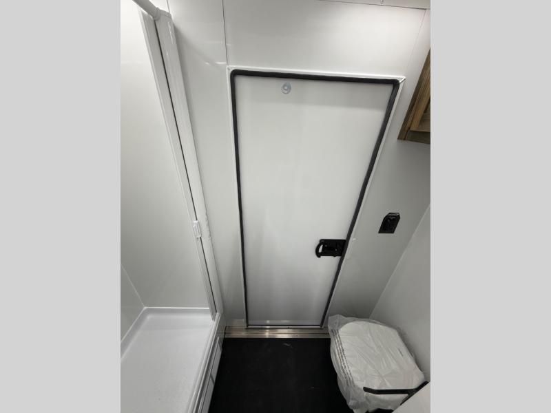 Main image 13