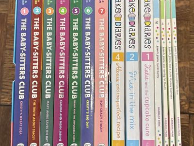 The Baby-Sitters Club Graphic Novel Box Set Books 1-7 plus Cupcake Diaries & Junie B. Jones Lot