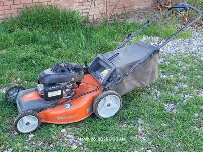 Husqvarna lawn mower with the Honda motor