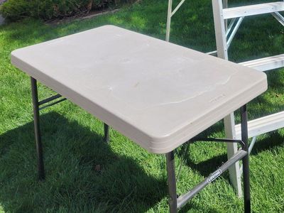 Foldable Table (2 ft x 4 ft)