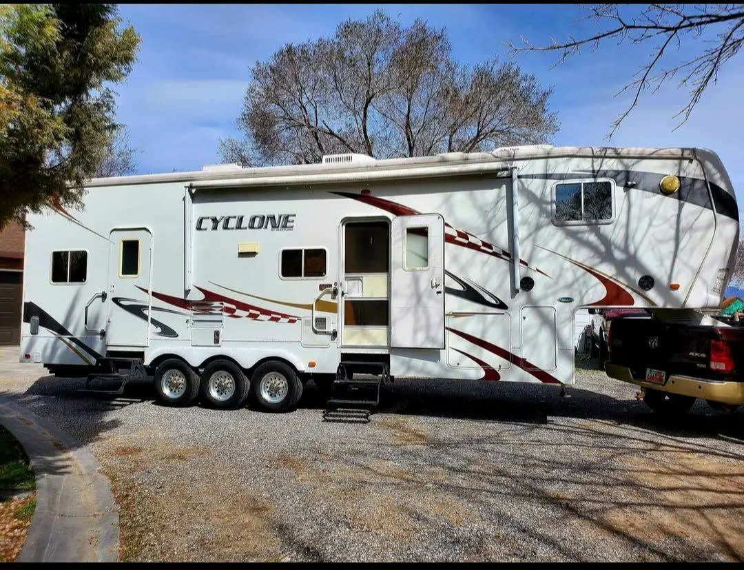 2009 Heartland Cyclone Toy Hauler