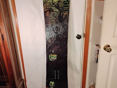 LIB TECH Skunk Ape Zombie C2-Power Snowboard 161CM