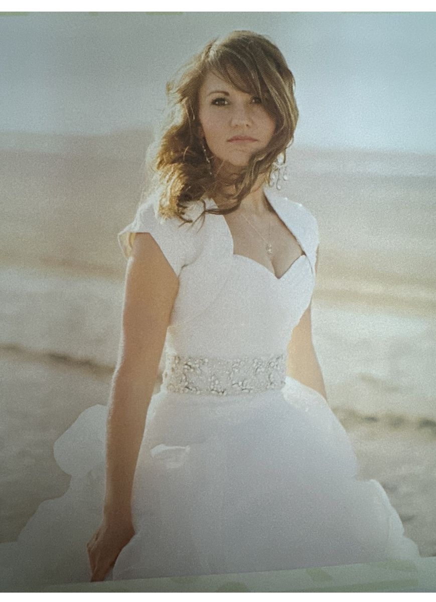 Sweetheart Sleeveless Wedding Dress with Jewel Band Size US 4