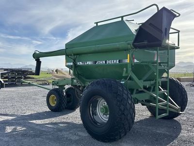 John Deere 787 Air Seeder