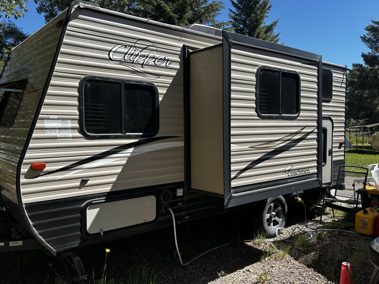 2017 Coachmen Clipper Travel Trailer - Bumper Pull RV, Sleeps 5, AC/Heat, Excellent Condition