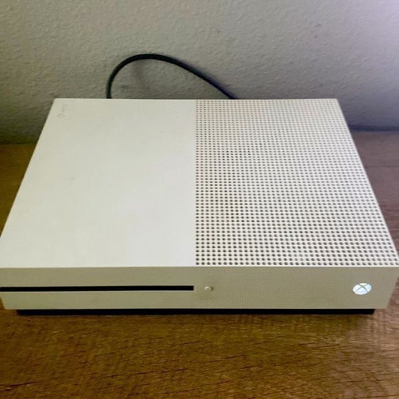 Xbox One (READ DESCRIPTION)
