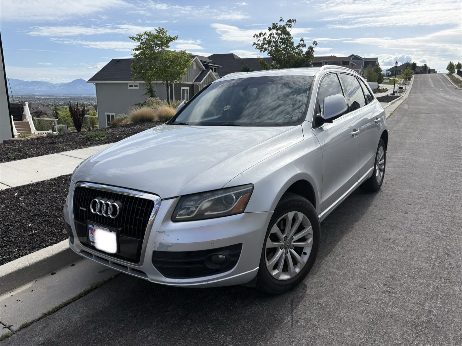 2009 Audi Q5 2.0T quattro Premium