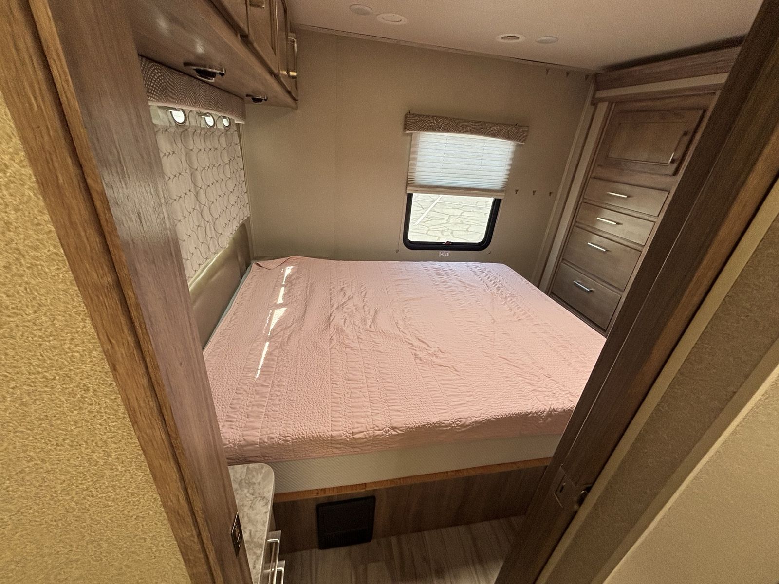 Main image 22