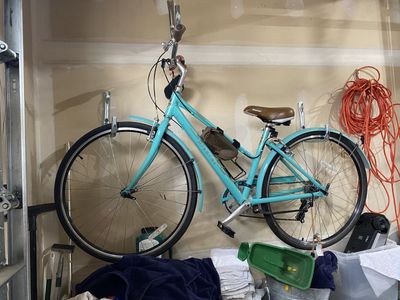 Womens BIANCHI street bike. 5 speed MILANO model. Aluminum frame GOG1.