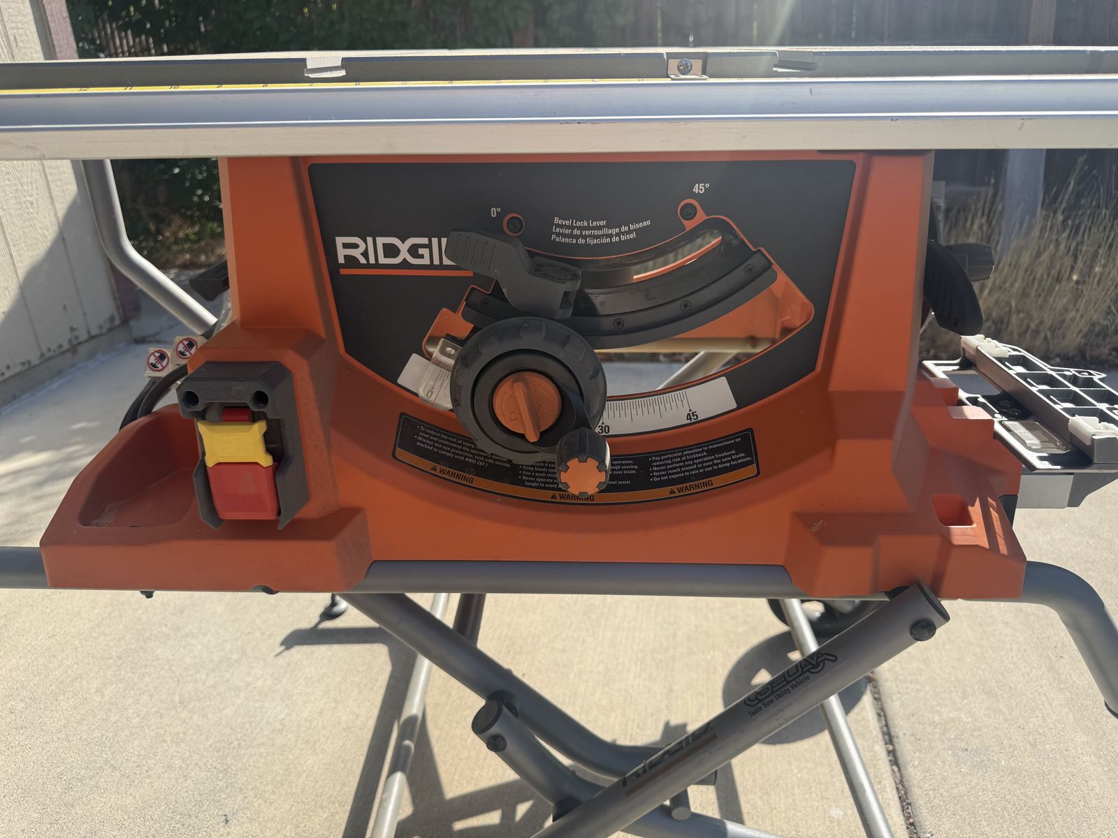 RIDGID Table Saw