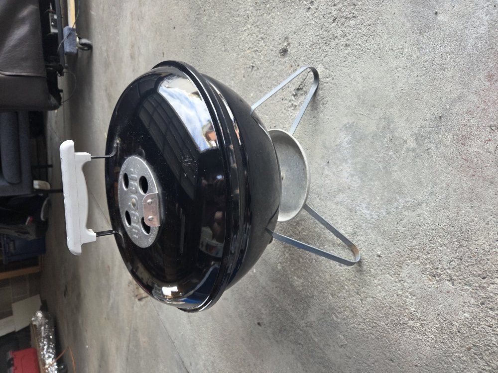 Weber Smokey Joe. 14 in. Charcoal grill