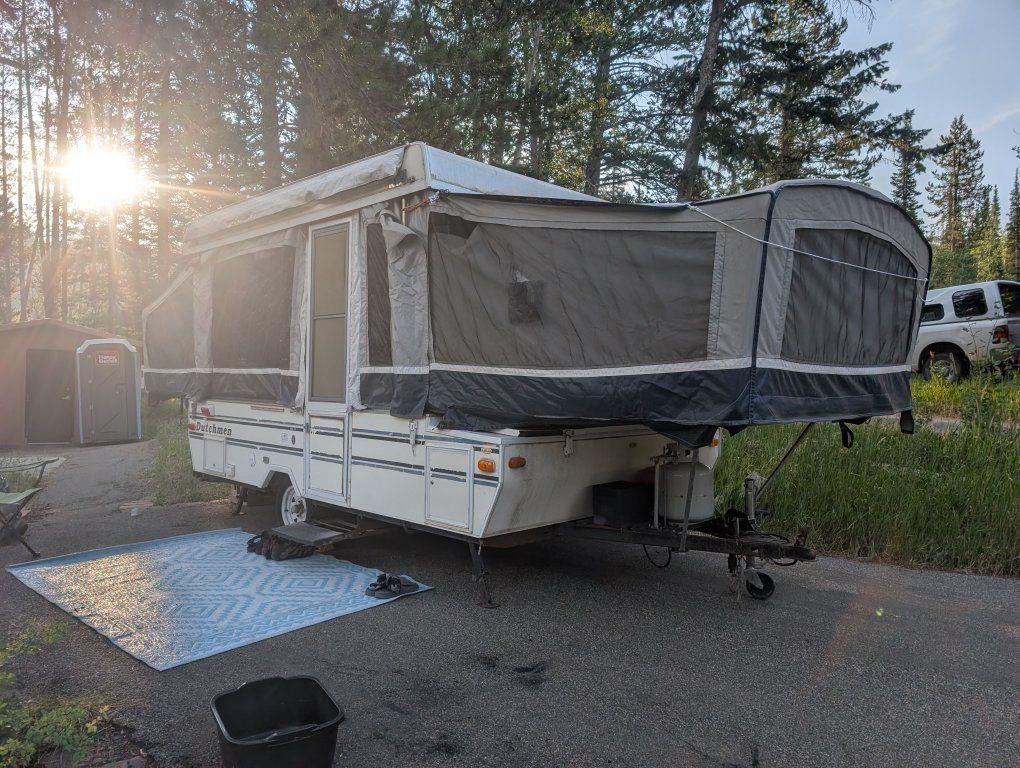 Dutchmen Pop-Up Camper Trailer