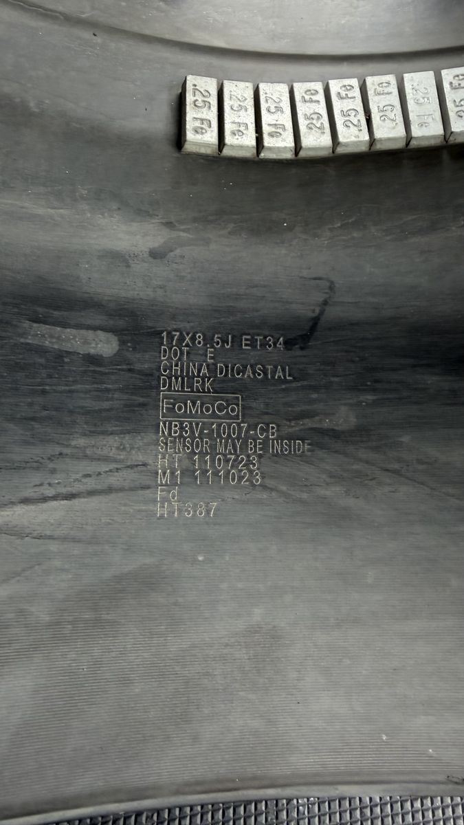 Main image 7
