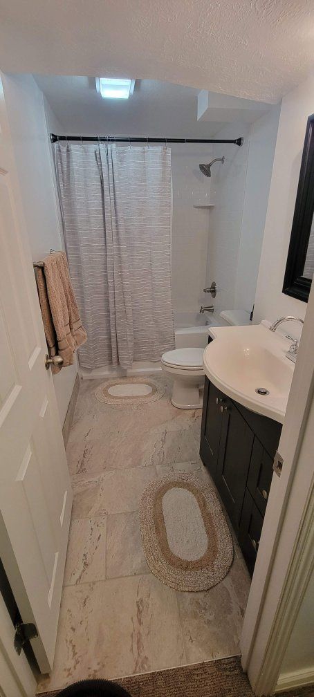 Main image 3