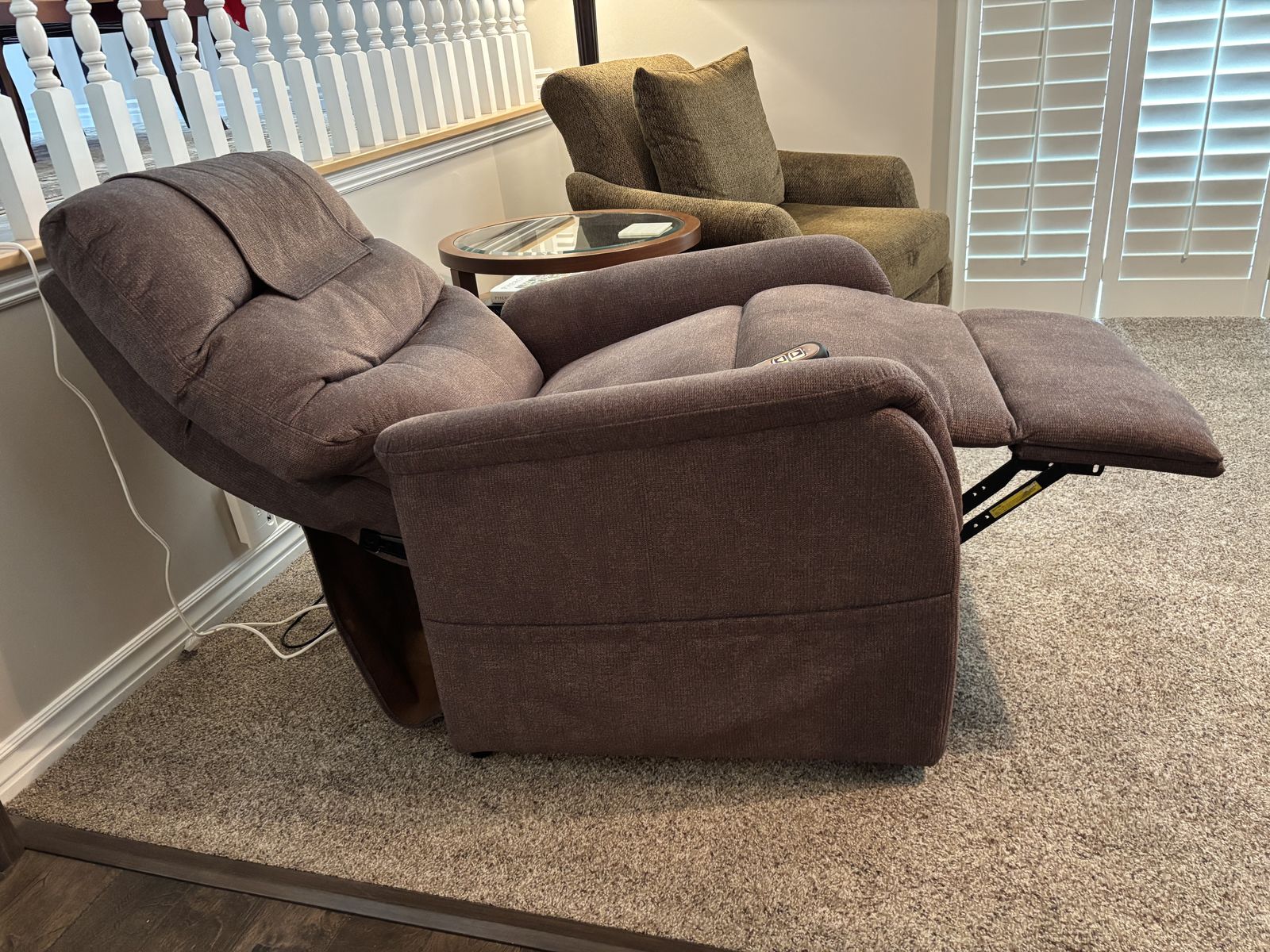 Power Lift Chair Recliner - GREAT condition - Normally $900 new, selling for $325