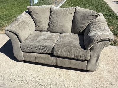 Free Sofa And Loveseat