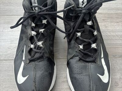 Nike Black Basketball Shoes- Size 7Y