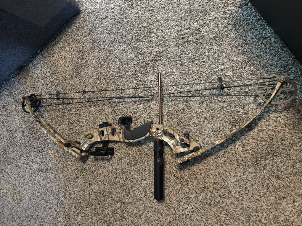 Sweet Browning Camoflauged Compound Bow