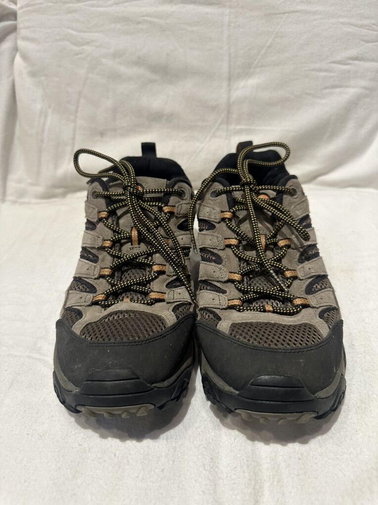 Merrell Men’s Size 10.5 Walnut Hiking Shoes