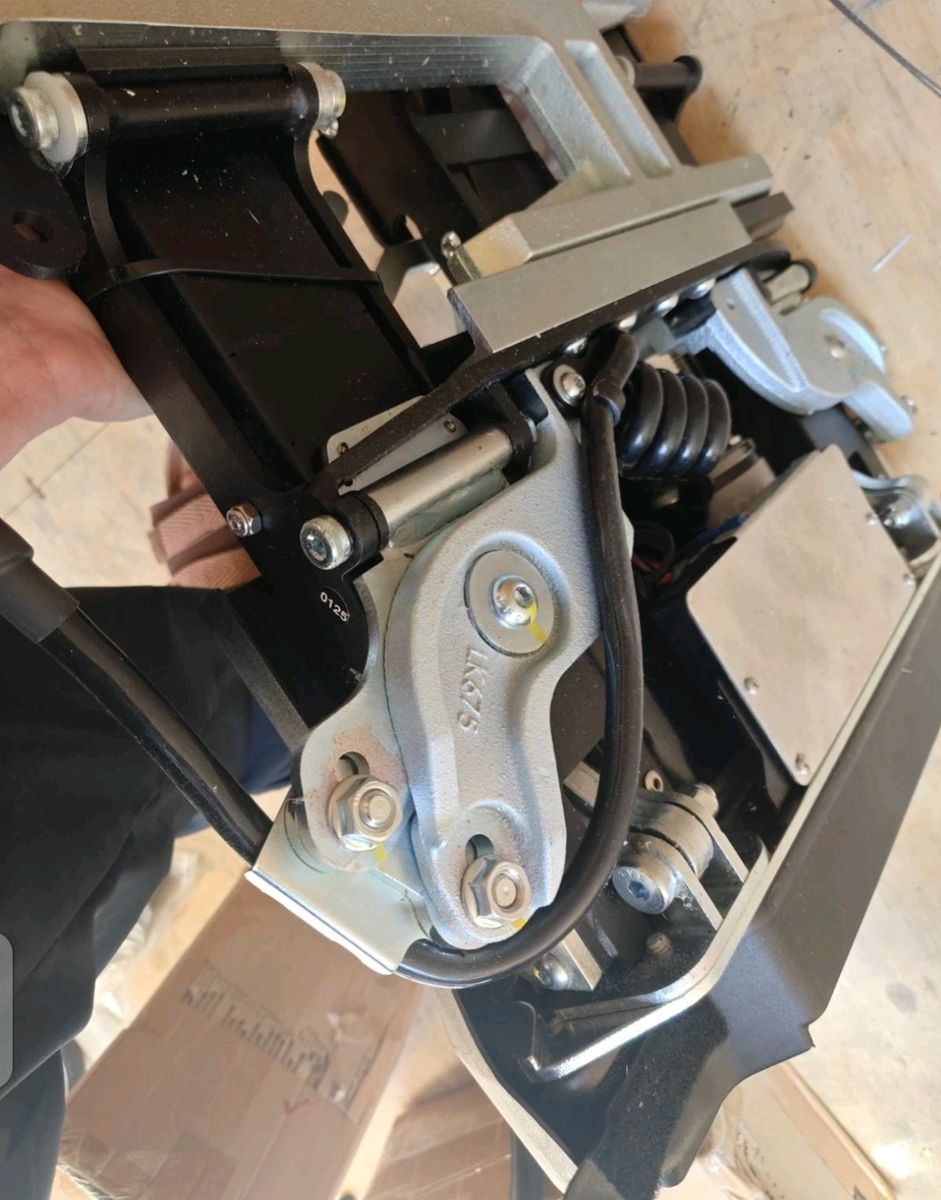 Main image 4
