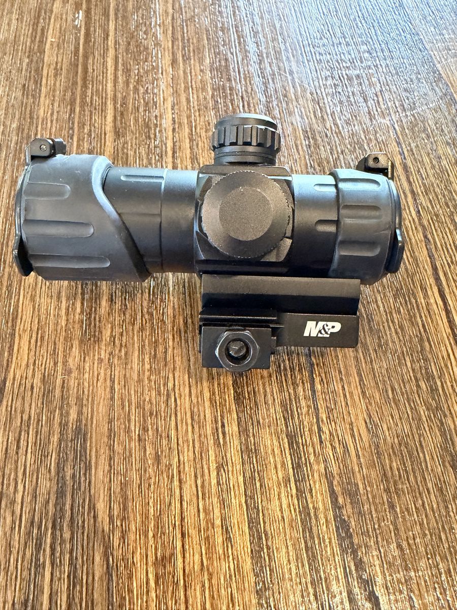Smith & Wesson M&P Red/Green Dot Sight Scope with Picatinny Mount