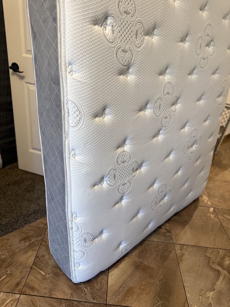 Pillow Top Quilted Mattress queen $100