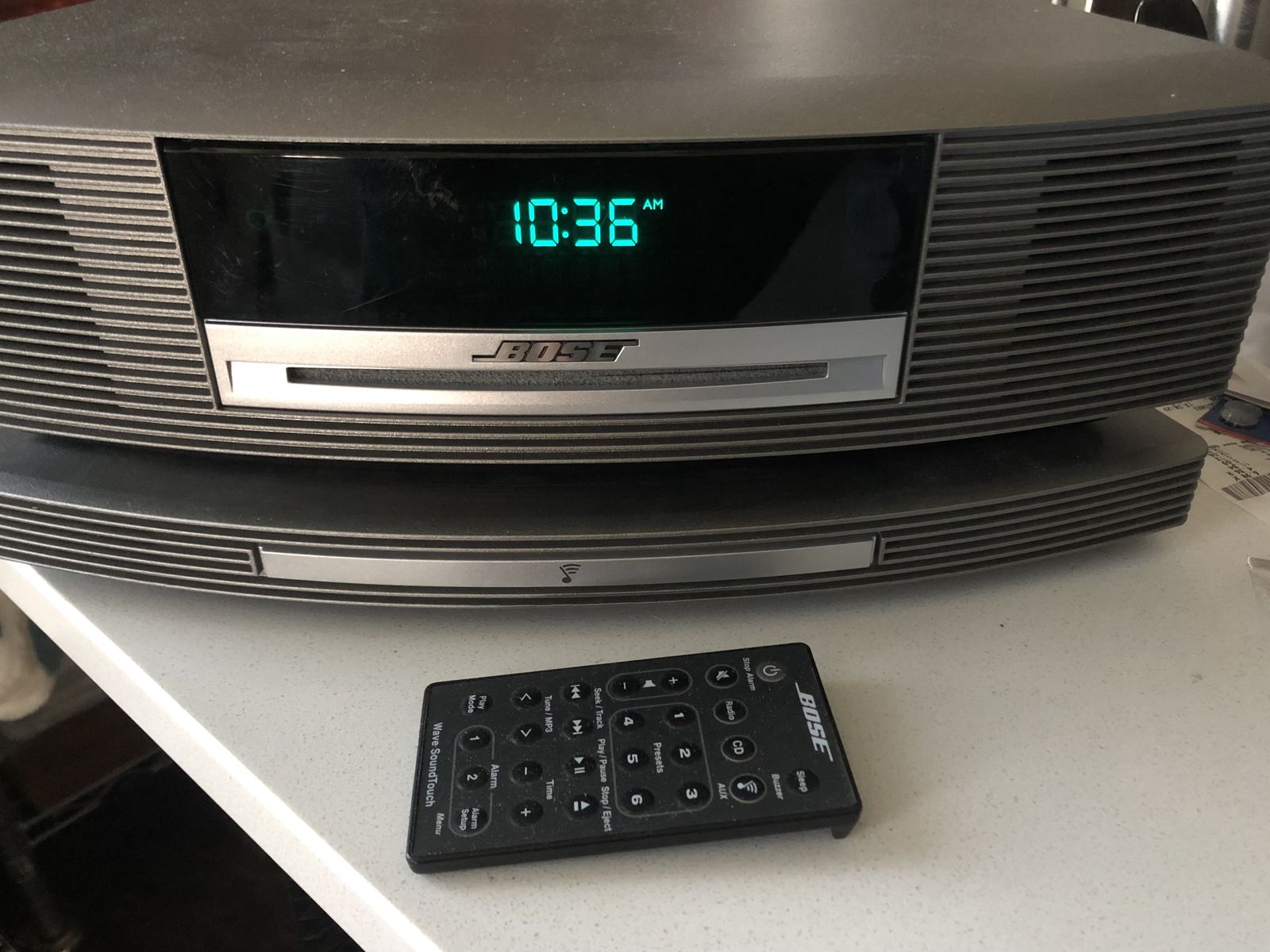 Bose Wave Music System III CD Radio with Pedestal and Remote