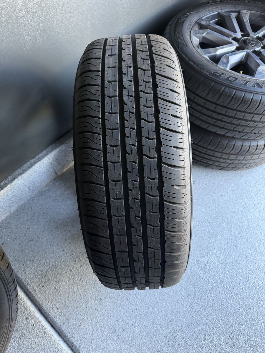 Dunlop grandtrek pt5a tires.  265/55/20