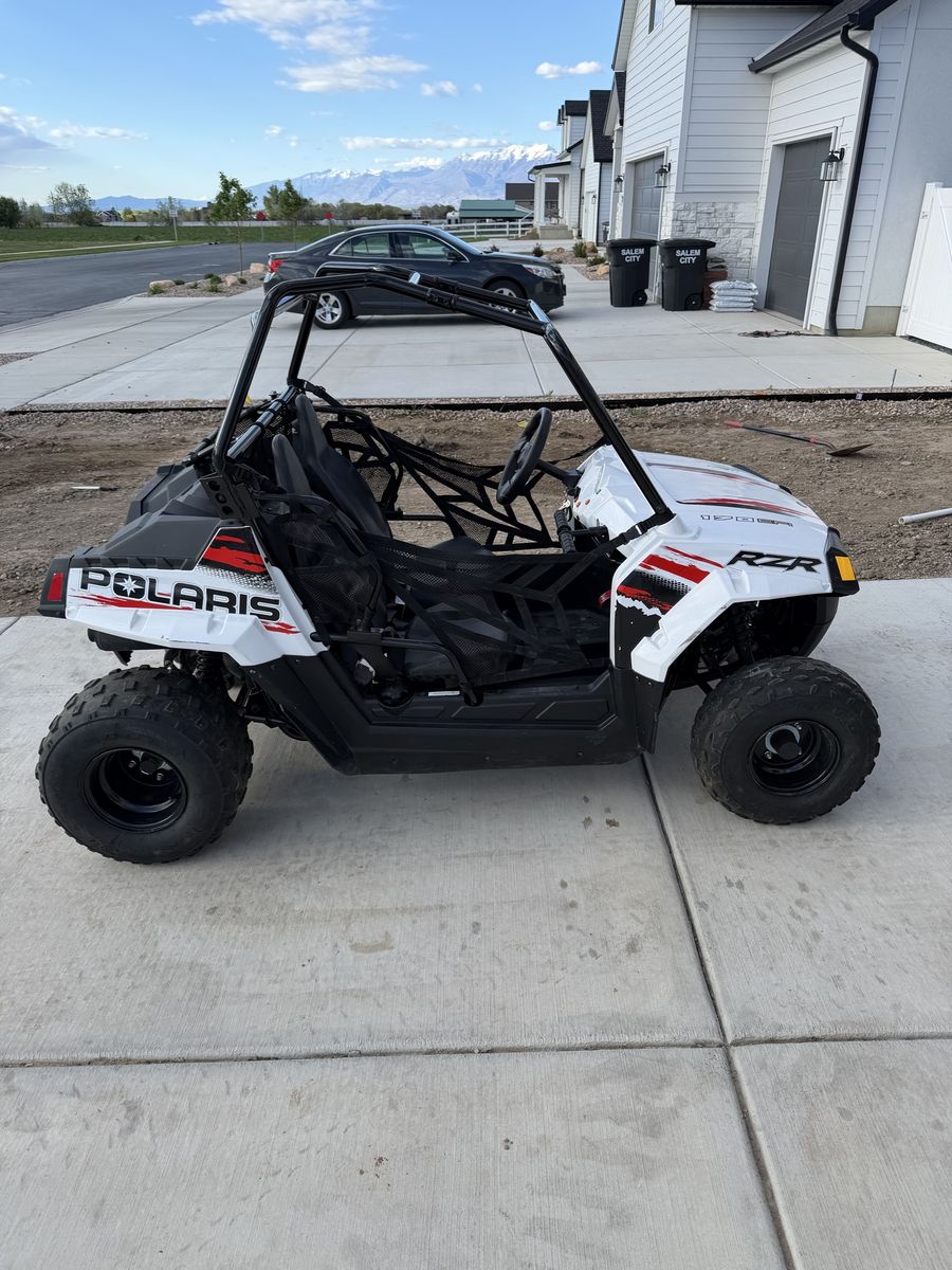 2016 RZR 170
