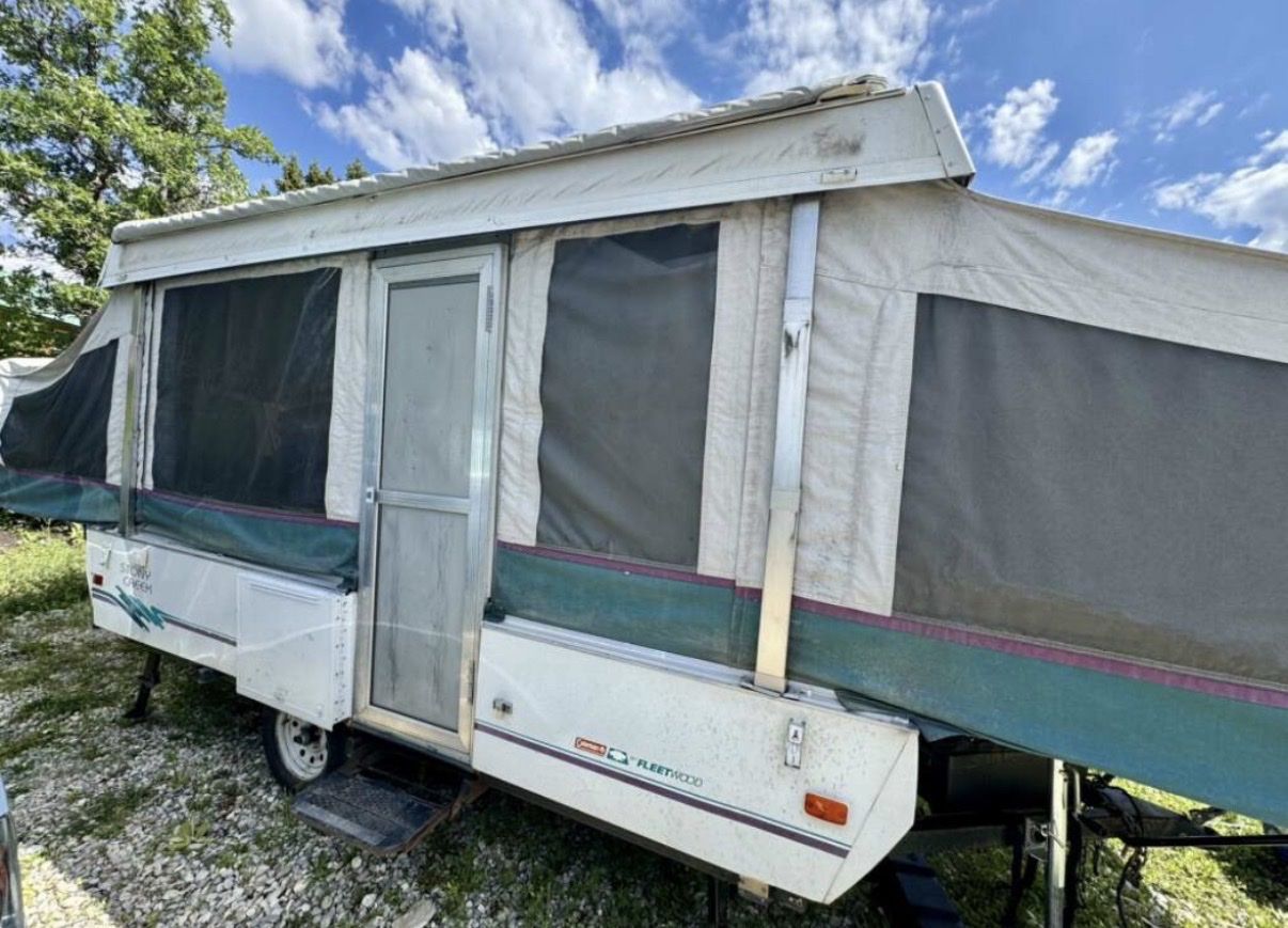 Fleetwood Coleman Sequoia Tent Trailer - Pop-Up Camper